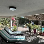 Bas De Avec Piscine Privee, Grande Terrasse, Proche Village Et Plage, Bbq, Terrain De Petanque - Fr-1-726-52 * La Croix-Valmer