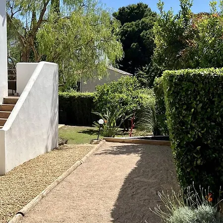 Bas De Avec Piscine Privee, Grande Terrasse, Proche Village Et Plage, Bbq, Terrain De Petanque - Fr-1-726-52 * La Croix-Valmer